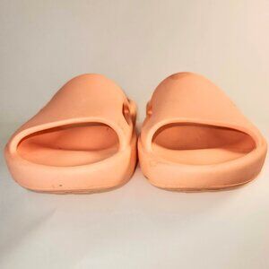 Puma Shibusa, soft peach, slip-on slides, 1"Sz 3, fits 6-7 pre-owned